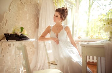 Güzel gelin, düğün günü