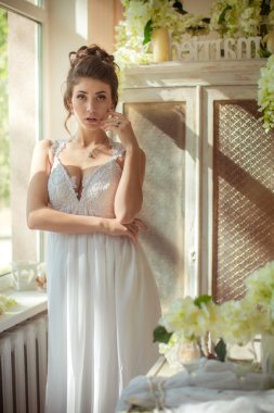 Güzel gelin, düğün günü