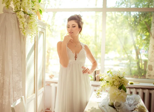 Güzel gelin, düğün günü