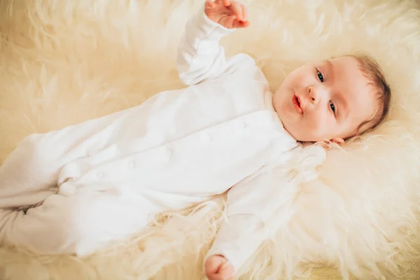 Schattig baby jongen — Stockfoto