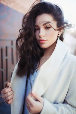 Makyajlı kadın portresi 