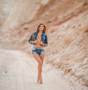 kadın demnim giysileri