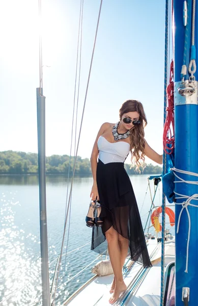 Sexy woman on yacht — Stock Photo, Image