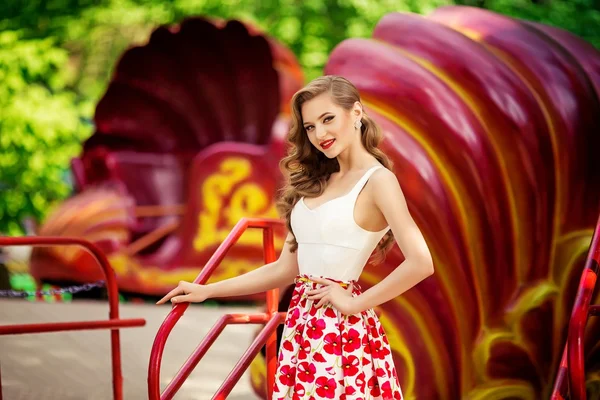 Portrait of beautiful girl — Stock Photo, Image