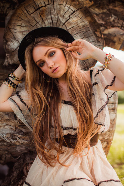 Bohemian girl in hat 