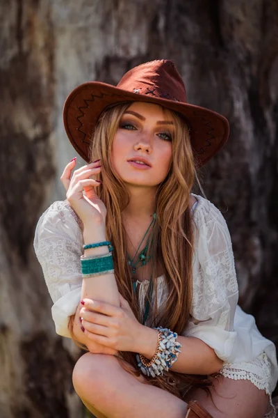 Bohemian girl in hat outdoors — Stock Photo, Image