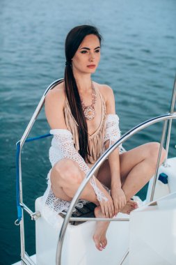 Yatta şık mayo kadında