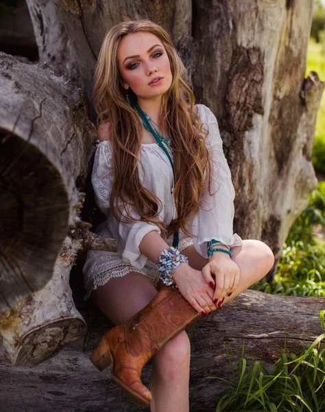 Bohemian girl in spring garden — Stock Photo, Image