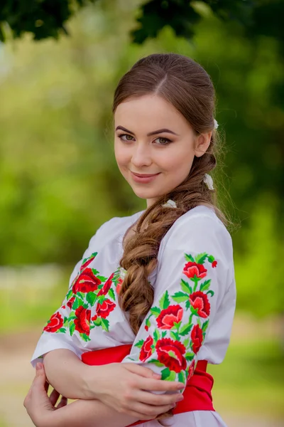 Ukrainian girl in national clothes — Stock Photo, Image