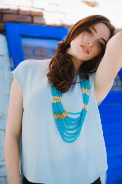 Güzel kadın moda giysileri