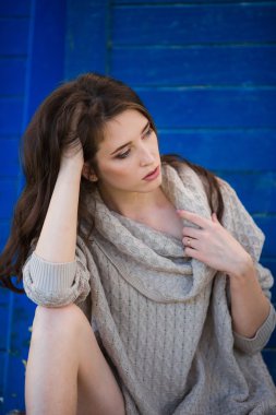 sıcak kazaklı güzel kadın