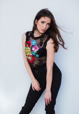 Makyaj moda giysileri olan kadın