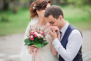 Gelin ve damat düğün gününde