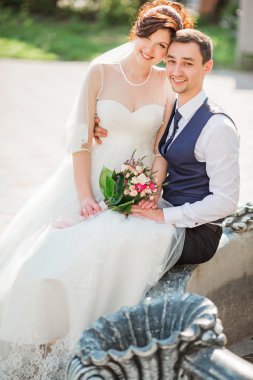 Gelin ve damat düğün gününde