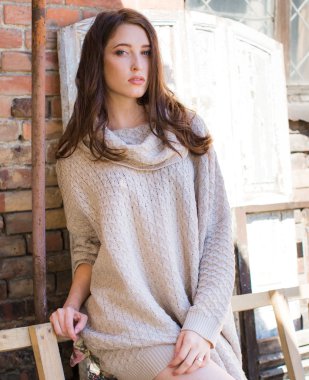 sıcak kazaklı güzel kadın