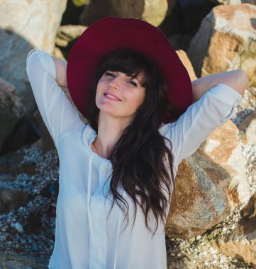 taşlar güzel genç kadın