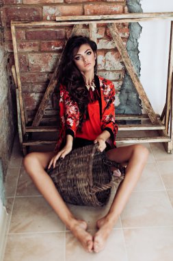 makyaj ile güzel bir genç kadın