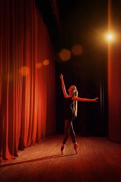 Portrait Young Ballerina Stage — Stock Photo, Image