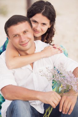 genç bir çift doğa