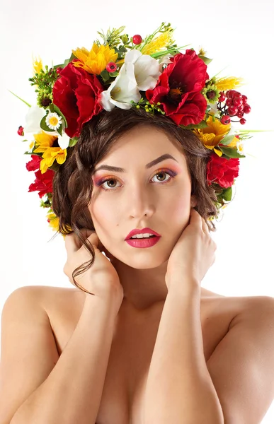 Beautiful girl in Ukrainian chaplet — Stock Photo, Image