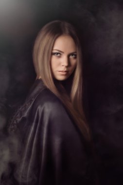 Genç ve seksi cadı