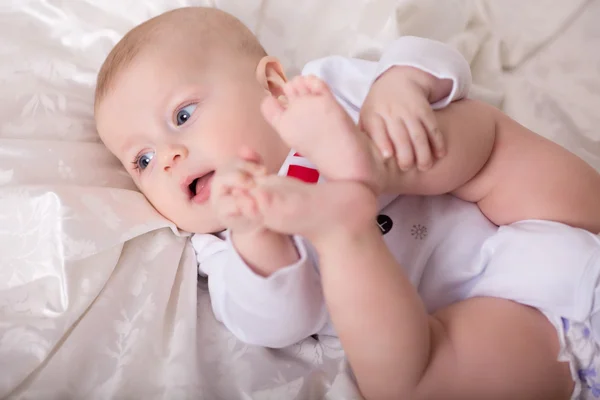 Kleine babyjongen — Stockfoto