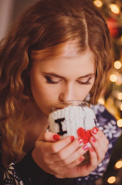 New year girl with cup — Stock Photo, Image