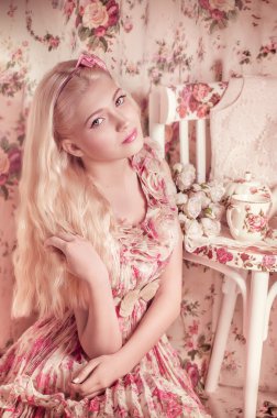 Çay töreni ile genç kız