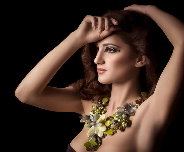 Fashion woman in jewelry — Stock Photo, Image