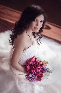 Gelin holding gelin buketi