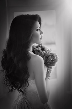 Gelin holding gelin buketi