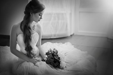 Gelin holding gelin buketi