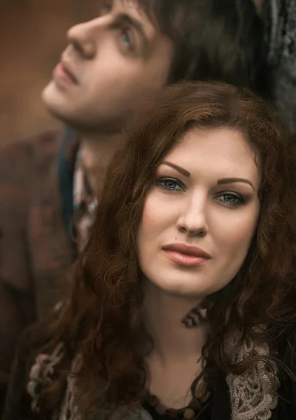 Beautiful young couple in the park — Stock Photo, Image