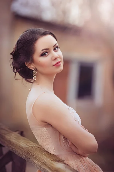 메이크업으로 아름 다운 젊은 여자 — 스톡 사진