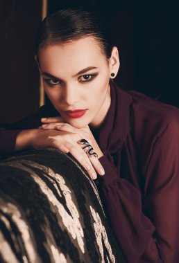 Makyaj ile kadın moda