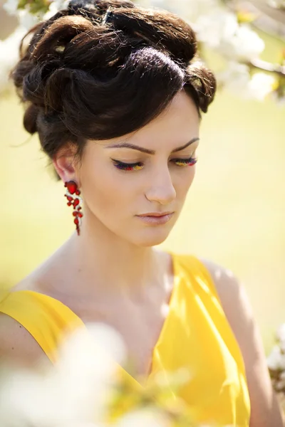 Beautiful woman with makeup — Stock Photo, Image