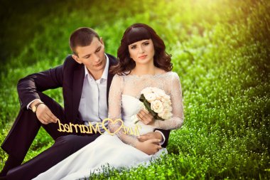 Gelin ve damat düğün gününde