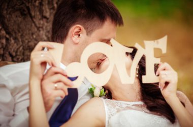 Gelin ve damat kelime aşk ile