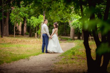 Gelin ve damat düğün gününde