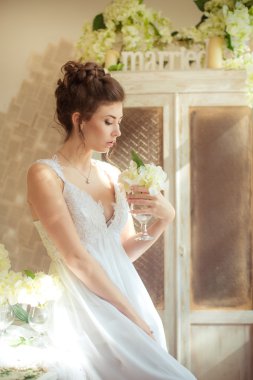 Güzel gelin, düğün günü