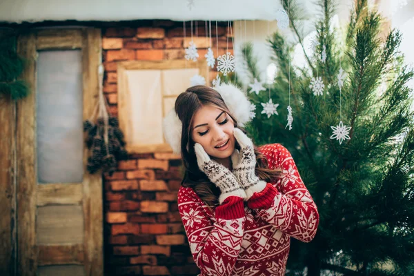 Девушка в канун Рождества — стоковое фото