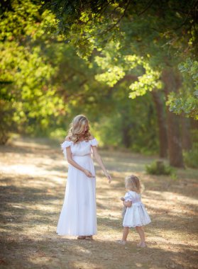 kızı hamile kadın