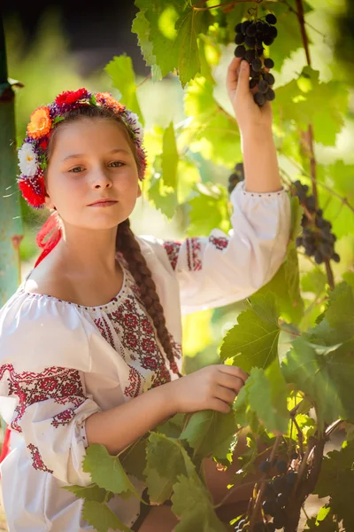 Pequena menina ucraniana — Fotografia de Stock