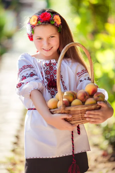 Petite fille ukrainienne — Photo