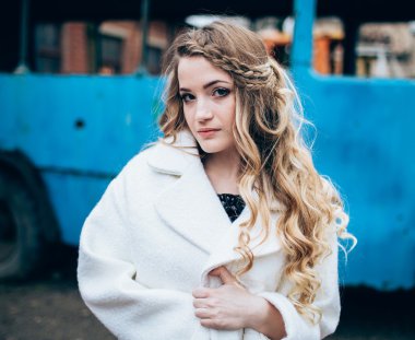 güzel sarışın kız