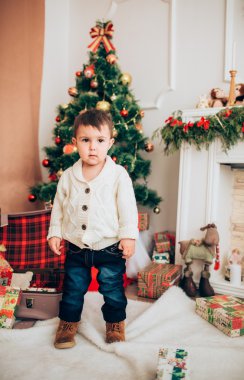 küçük çocuk Noel arifesi