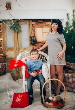 Anne ve oğlu, Noel arifesi