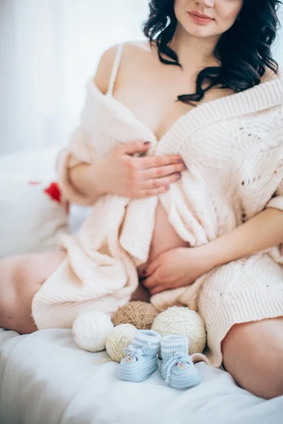 Mulher grávida no chuveiro do bebê — Fotografia de Stock