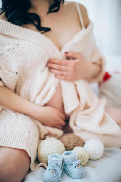 Έγκυος γυναίκα στο ντους μωρών — Φωτογραφία Αρχείου