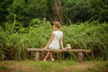 Çiçekli güzel gelin